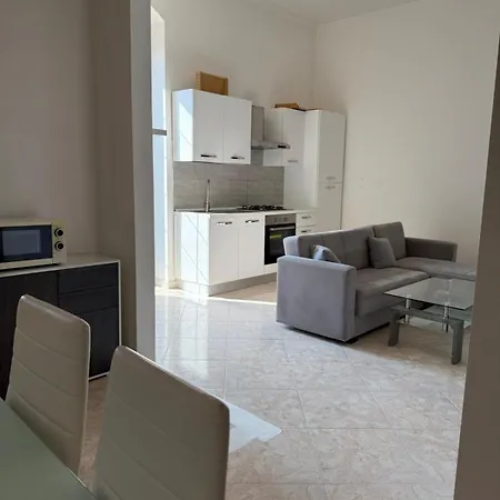 Modern 1st Floor With Balcony - Casa Berto 公寓 特里尼塔波利